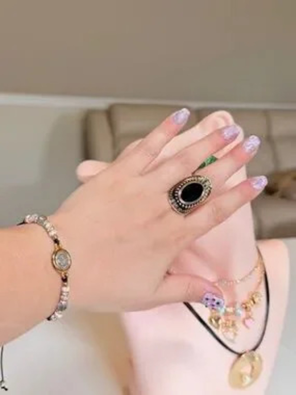 Vintage-Inspired Black Stone Oval Ring